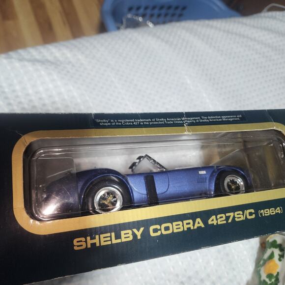 ROAD TOUGH COLLECTION NIB SHELBA COBRA 427S/C DIE CAST COLLECTIBLE EDITION - Picture 4 of 7
